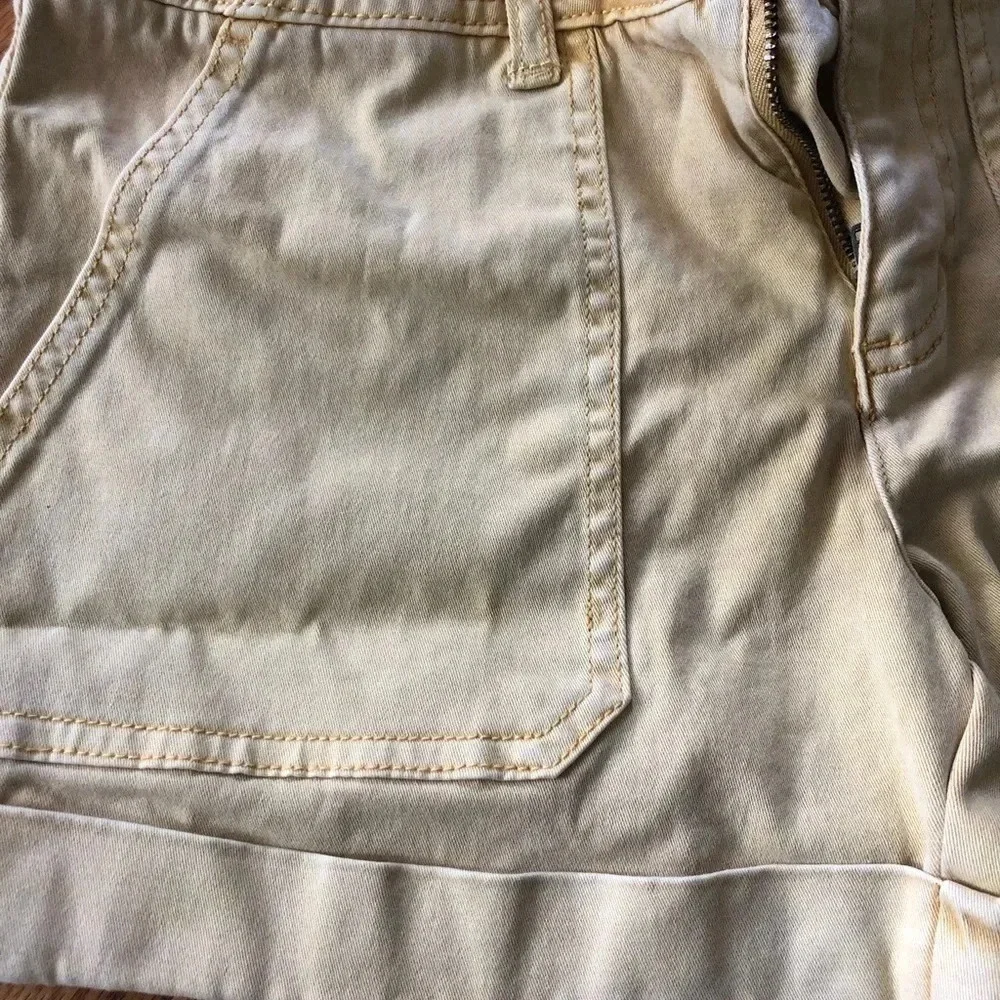 C&accept California shorts